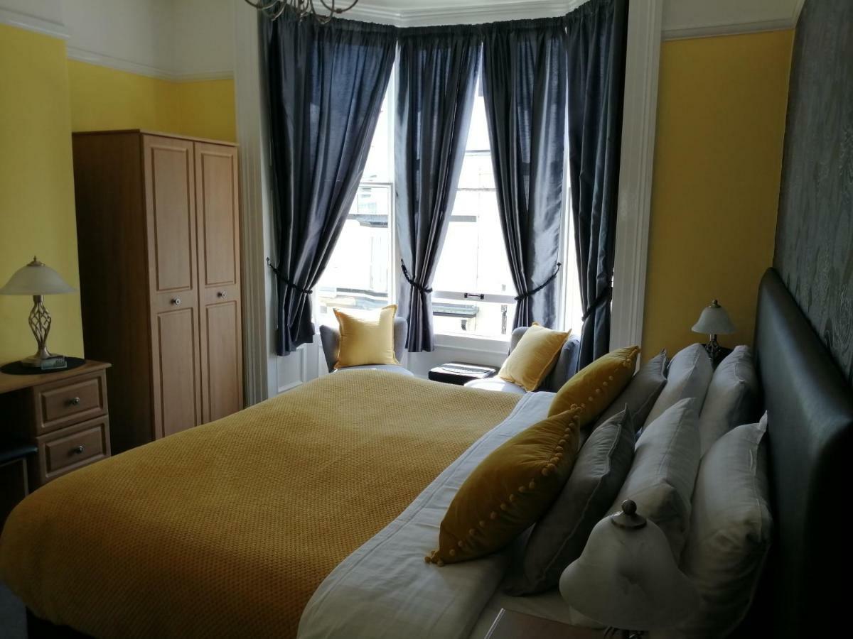 Burleigh Guest House Llandudno Esterno foto